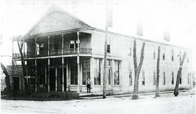 Decherd Hotel on (Depot Ave.) Main & Hotel St.